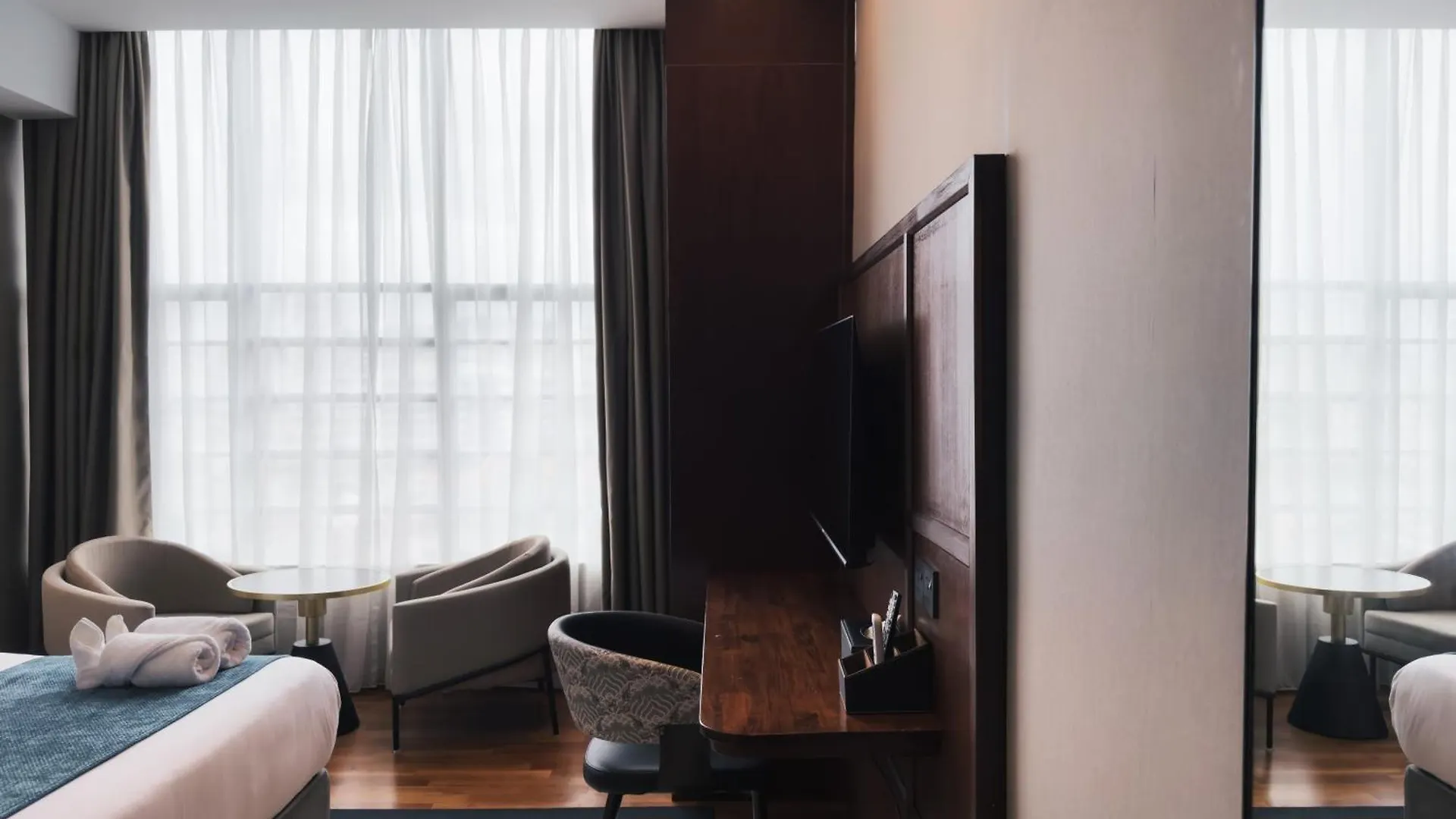 Moon Hotel George Town
