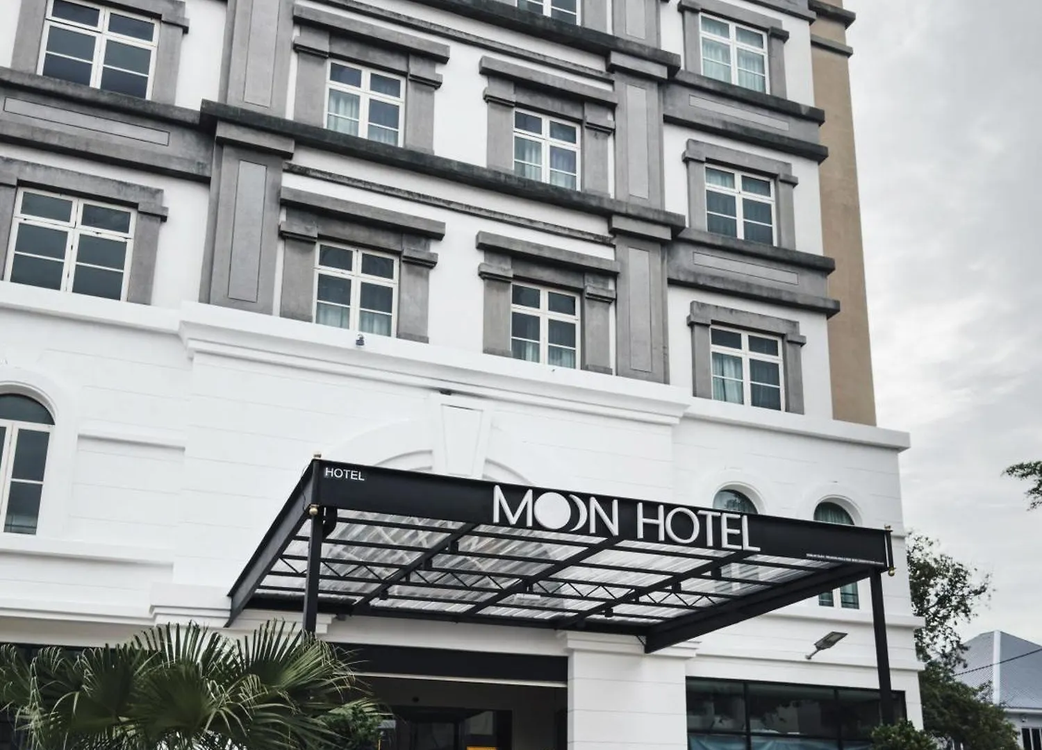 Moon Hotel George Town 4*,