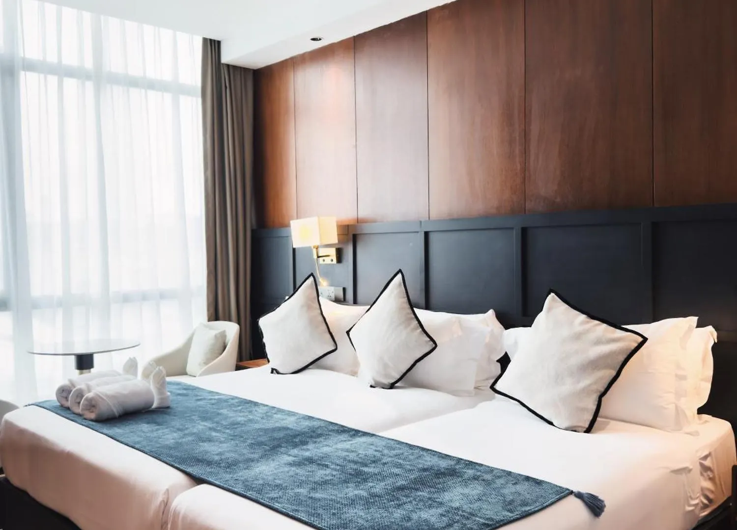 Moon Hotel George Town